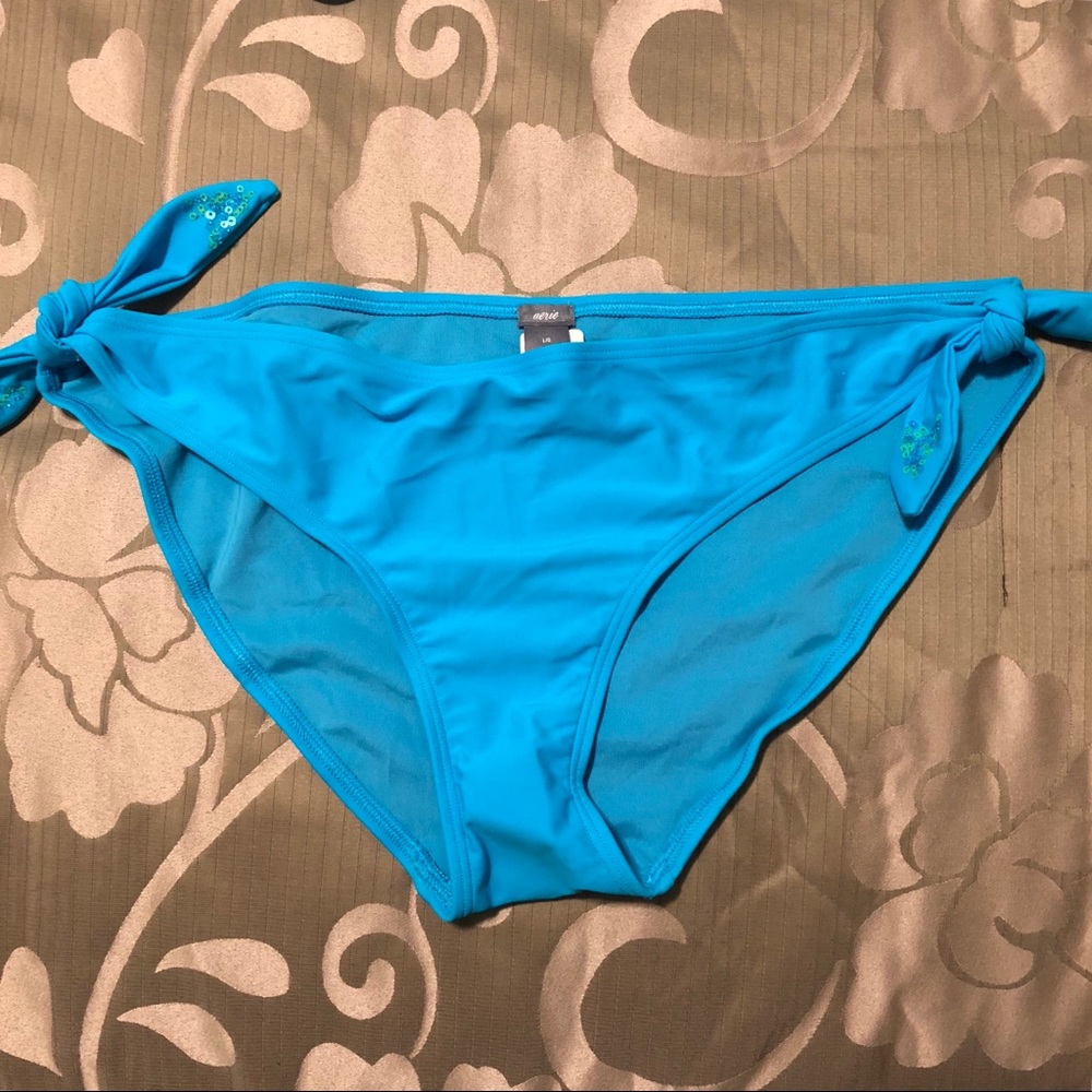 Cute blue aerie bikini bottom w/ sequin side ties